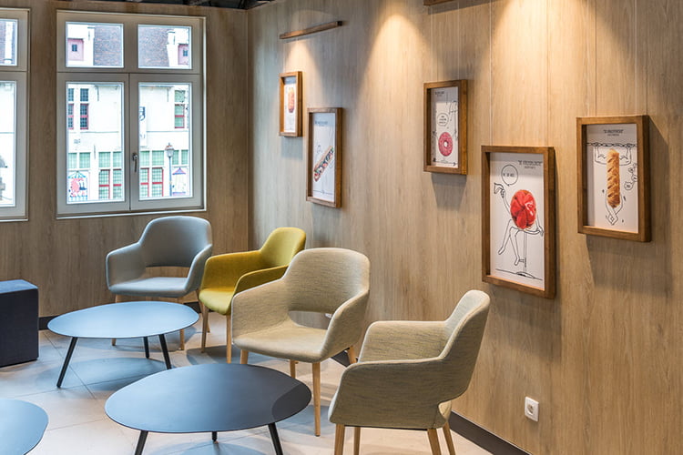 Clicwall wall panels in restaurant